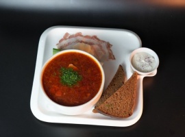 Картофель, говяжий бульон, говядина, капуста, морковь,

лук, свёкла, томатная паста, чеснок, зеле...