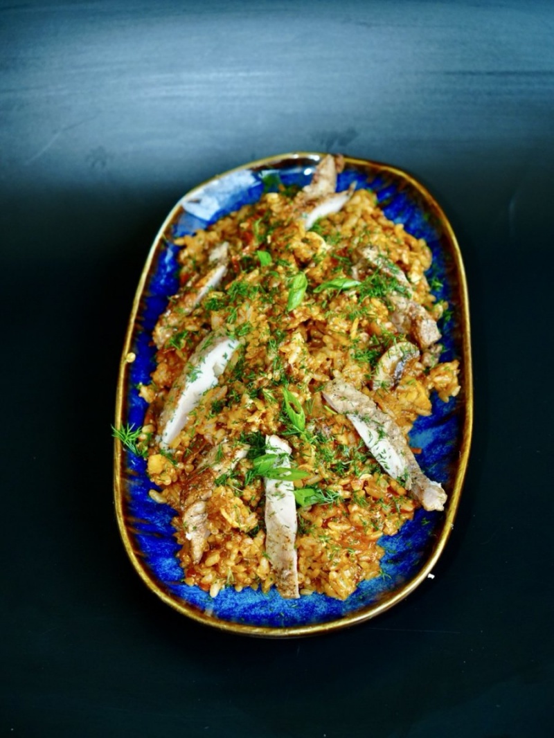 Жареный рис с курицей